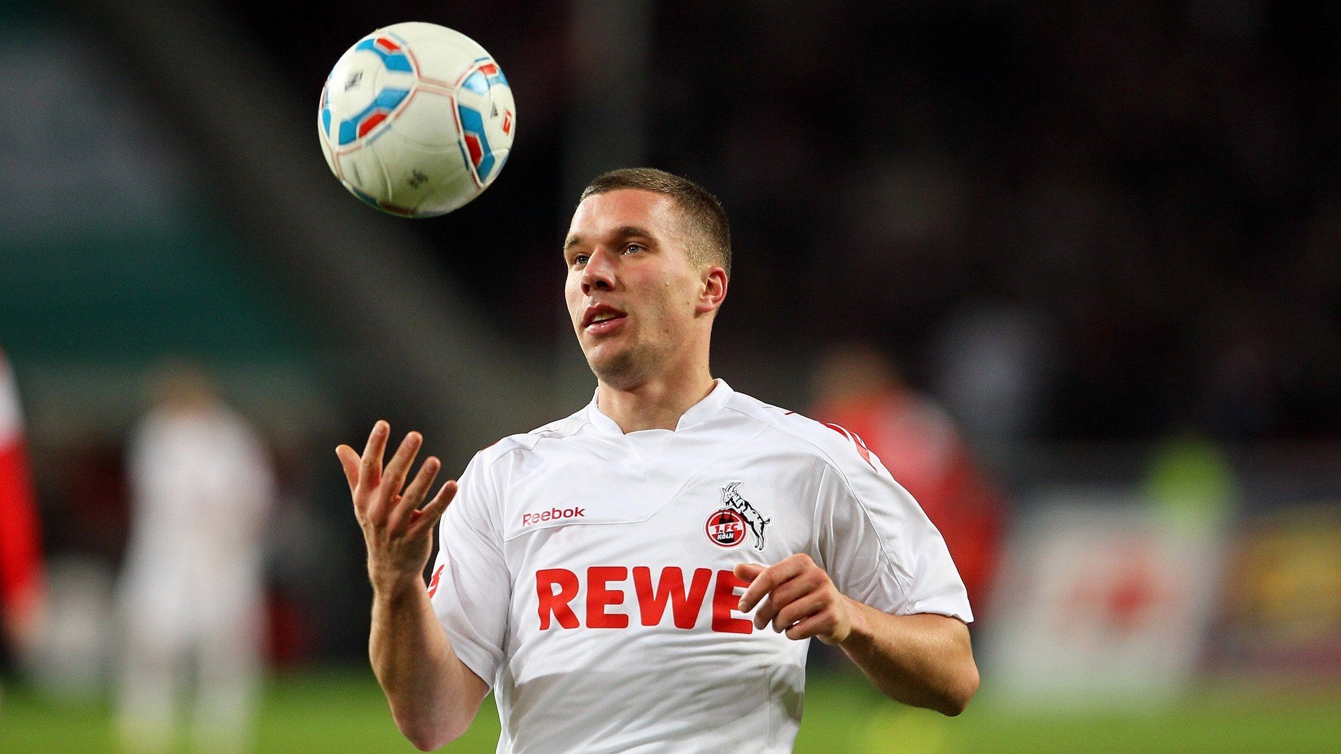 哥斯达黎加斩落英格兰,当布鲁诺成为关键先生,足球的小国叙事正在重写