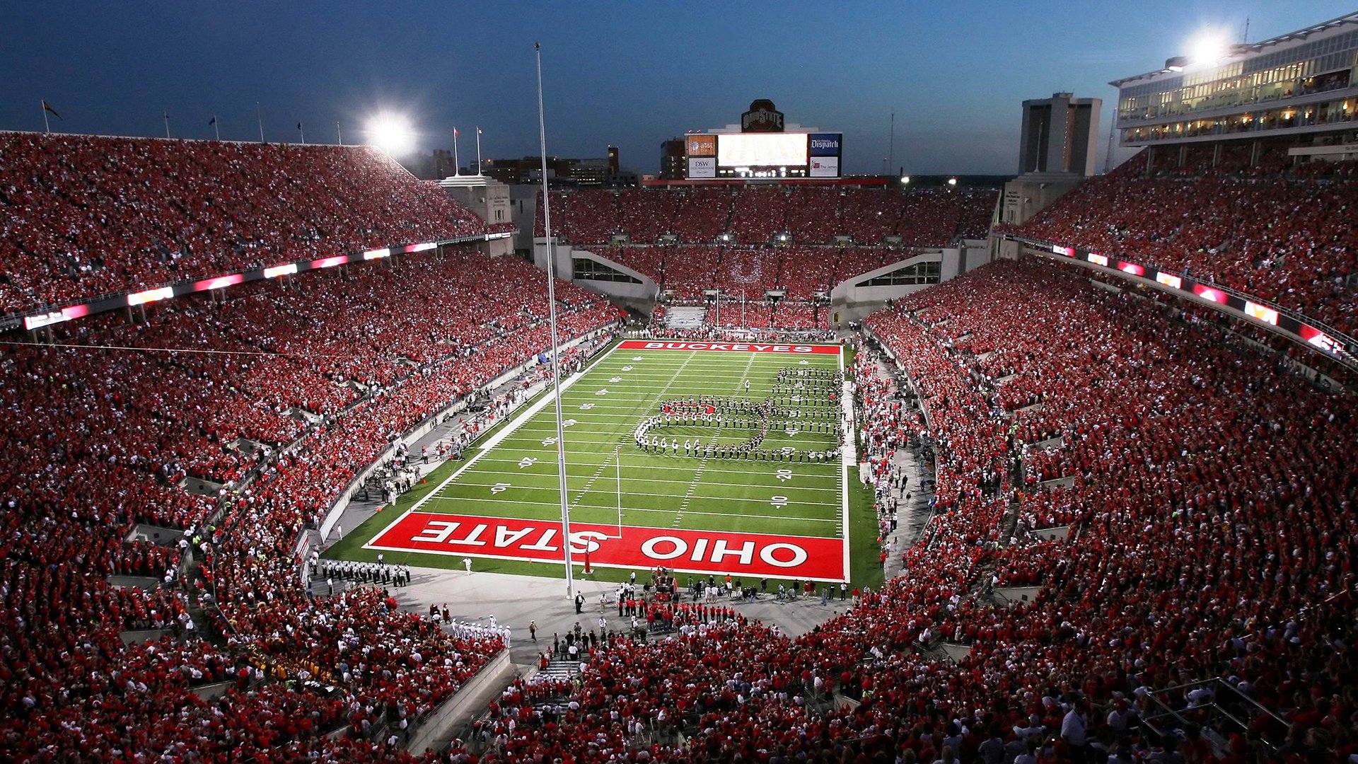 绝境之王与钢铁战车，当C罗的孤胆英雄主义遇上德国的精密机器