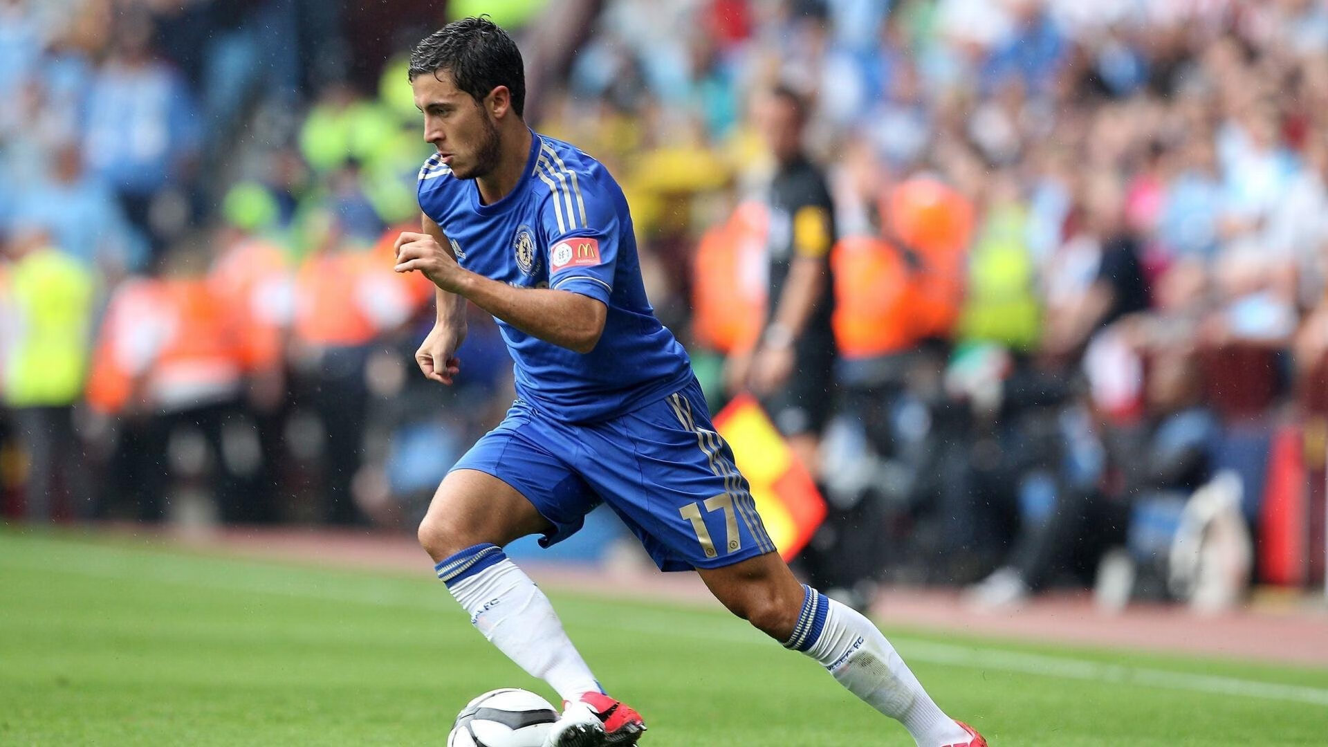 老鹰强压活塞，西亚卡姆如何成为撕裂黑暗的关键先生